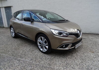 SCENIC IV Business TCE 140 Prix : 14 900 €